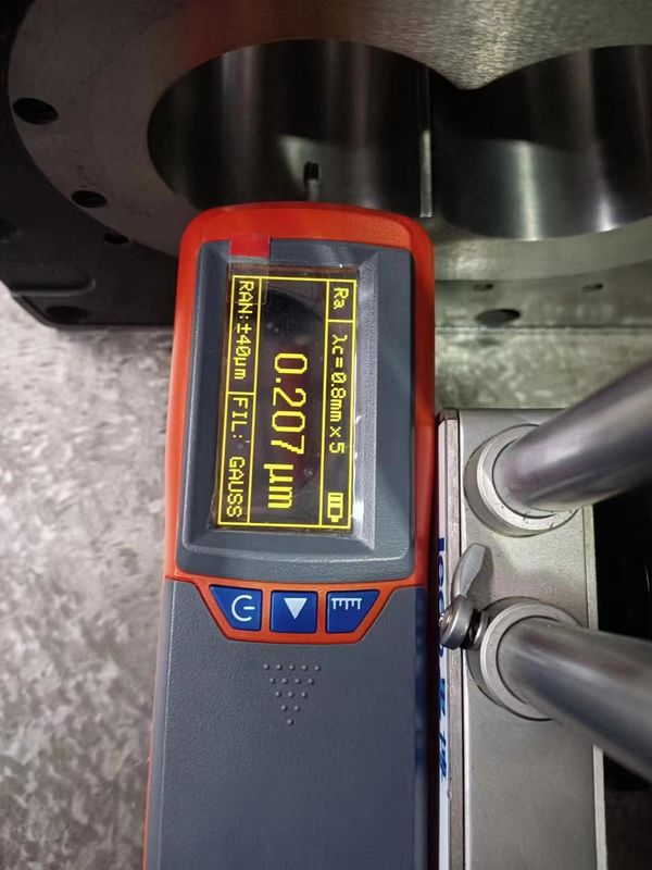 Yüksek cilalı bitirme ekstrüzyon vida fıçı Yüksek korozyon ekstrüder parçaları giyim direnci