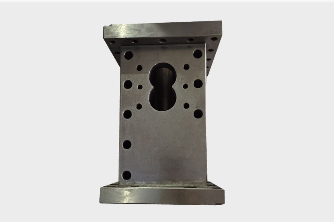 Yüksek cilalı bitirme ekstrüzyon vida fıçı Yüksek korozyon ekstrüder parçaları giyim direnci