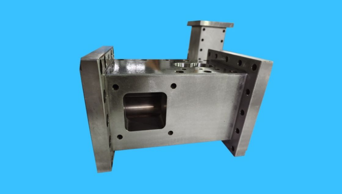 Yüksek cilalı bitirme ekstrüzyon vida fıçı Yüksek korozyon ekstrüder parçaları giyim direnci