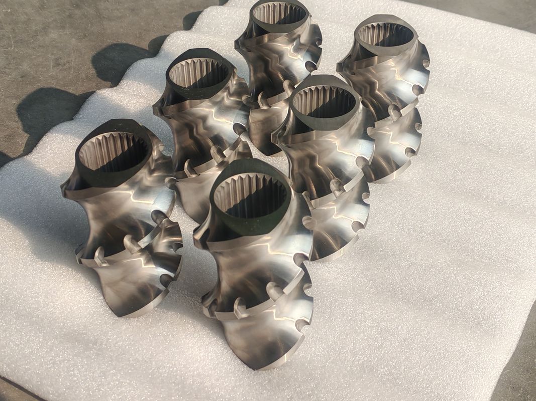 İkiz vida ekstrüder makinesi, hassas sonuçlar için üst düzey karıştırma ve taşıma vida elemanları